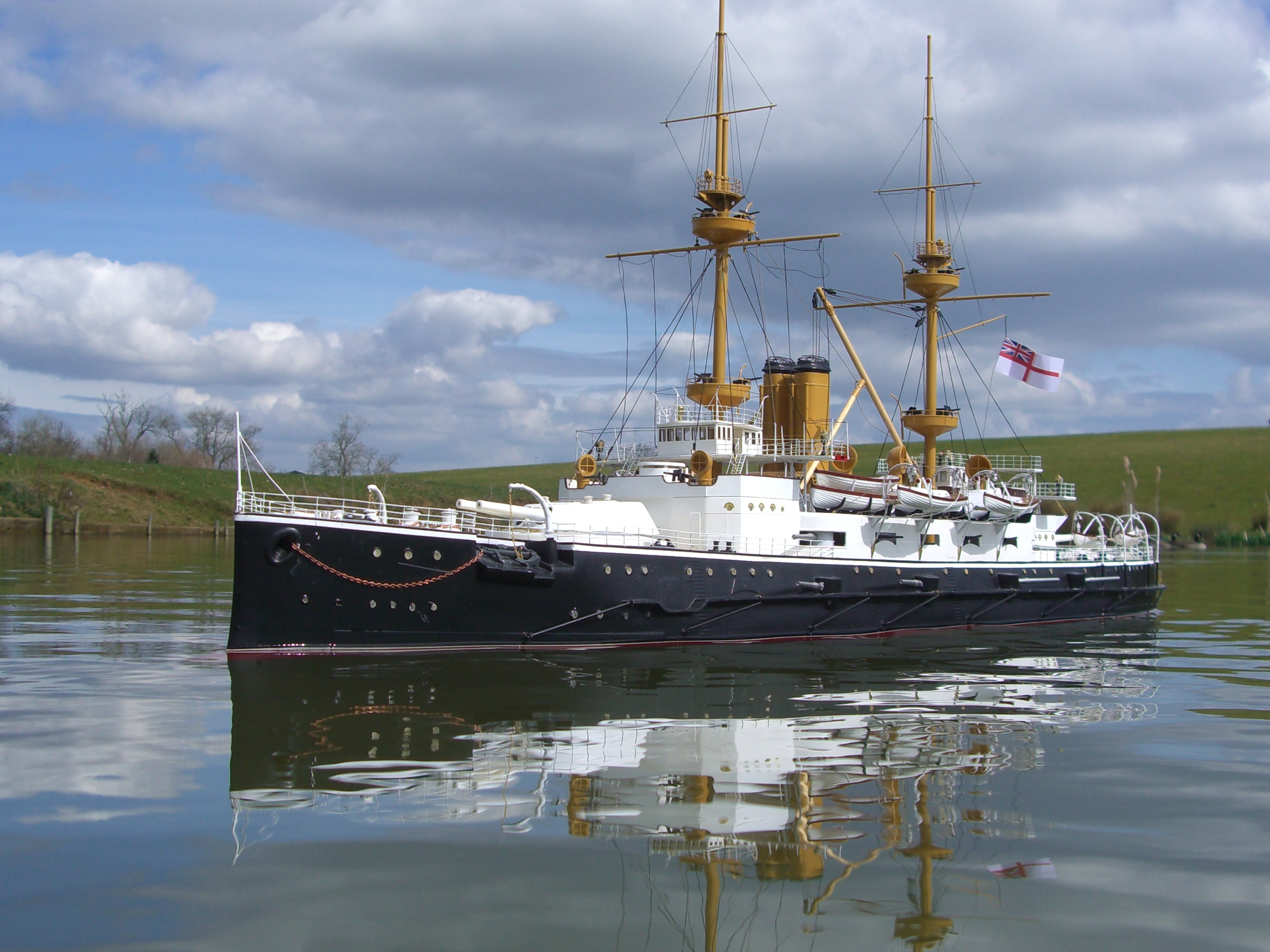 Large-Scale Model Battleships